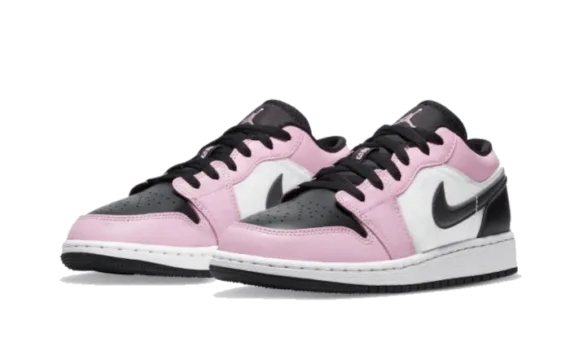 ⁦נעלי נייק-NIKE AIR JORDAN 1 LOW - White Light Arctic Pink⁩ – תמונה ⁦3⁩